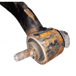Braccio di sospensione posteriore sinistro Fiat 500x 1.6 multijet 2014 - Traversa posteriore - 2 Braccio di sospensione posteriore sinistro Fiat 500x 1.6 multijet 2014 - Traversa posteriore - 2