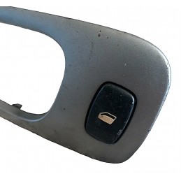 Rivestimento maniglia con pulsante alzavetro posteriore sinistra 9634774777 Peugeot 307 station wagon 2002-2008 - Griglie e moda