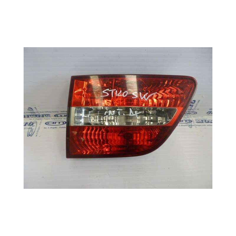 Fanale interno post. Dx 51717942 Fiat Stilo sw 2001-2007 - Illuminazione - 1 Fanale interno post. Dx 51717942 Fiat Stilo sw 2001-2007 - Illuminazione - 1