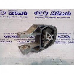 Supporto motore cambio post. centrale BV616P082CA Ford Focus 1.6 TDCI - Supporto - 2 Supporto motore cambio post. centrale BV616P082CA Ford Focus 1.6 TDCI - Supporto - 2