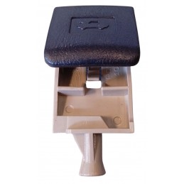 Leva apertura cofano...