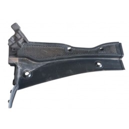 Griglia sotto parabrezza...