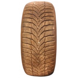 Pneumatico 215/50 R17 95V...