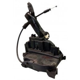 Serratura porta anteriore...