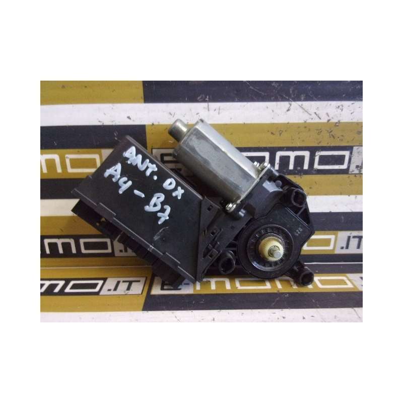 Motorino alzavetro ant. dx 8E0959802E Audi A4 MK B7 - Motorino alzavetro - 1