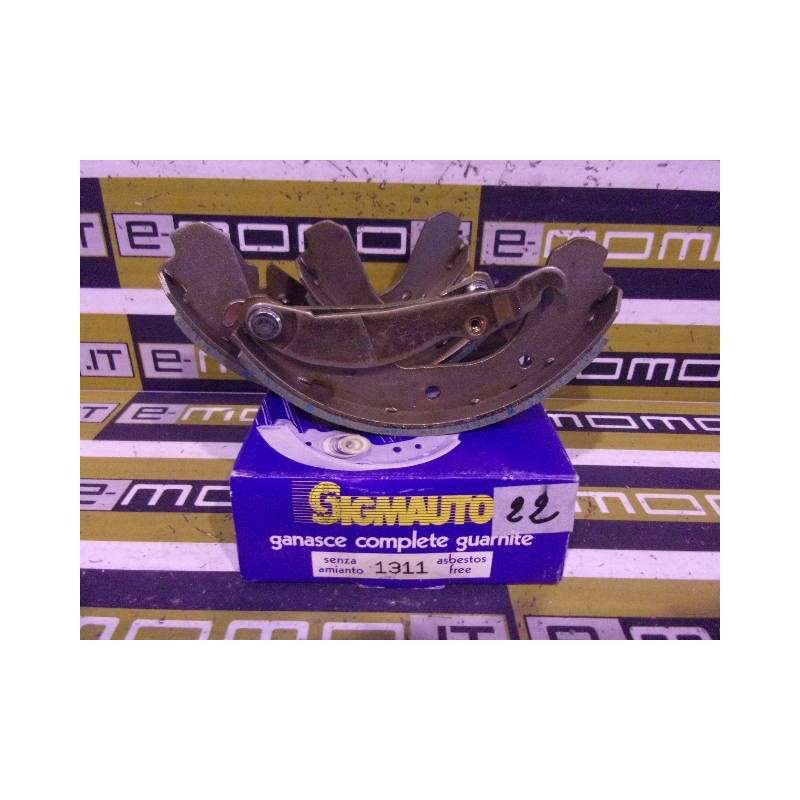 Ganasce freno post. 1311 Opel corsa A Kadett E Vauxhall Astra MK2 Nova Tigra B/D 79-00 nuove in scatola
