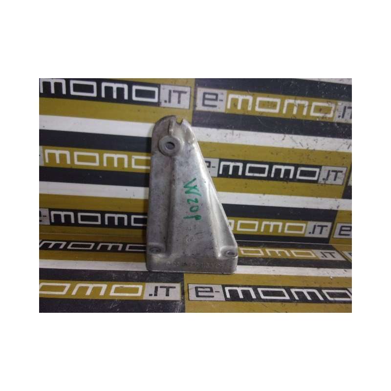 Supporto motore A6112230804 Mercedes Classe C W203 W209 W211 - Supporto - 1 Supporto motore A6112230804 Mercedes Classe C W203 W209 W211 - Supporto - 1