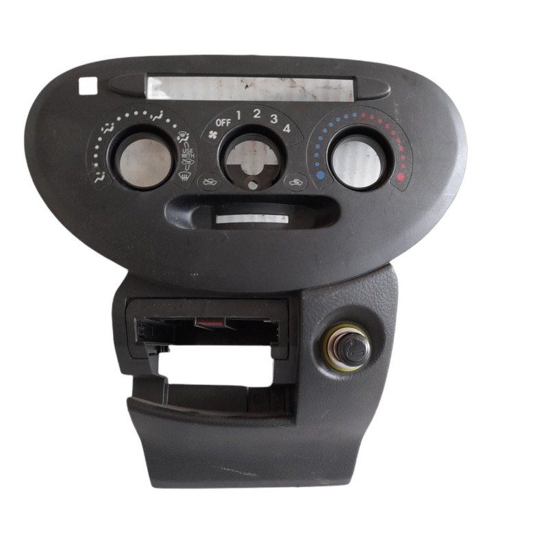 Rivestimento cruscotto centrale 55412L140 Daihatsu Trevis 1.0 benzina 58 cv 43 Kw 2004-2010 - Accessori cruscotto - 1 Rivestimento cruscotto centrale 55412L140 Daihatsu Trevis 1.0 benzina 58 cv 43 Kw 2004-2010 - Accessori cruscotto - 1