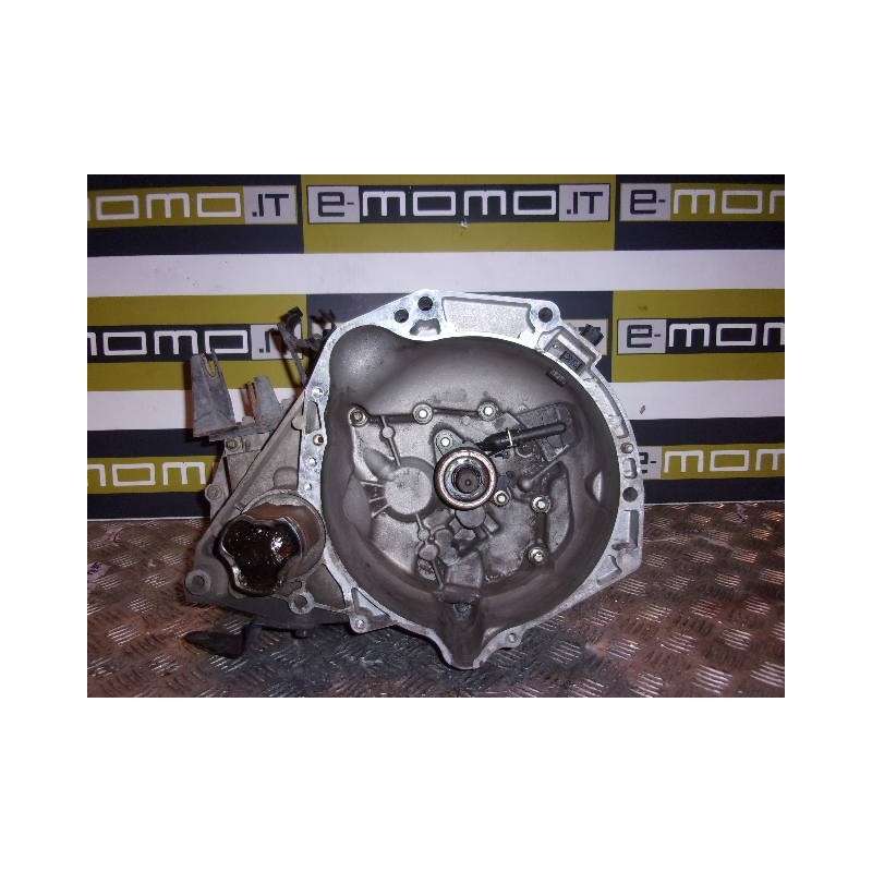 Cambio 8200247902 JHQCG Nissan Micra K12 1.2 16v benzina 03-06 5 marce - Cambio - 1 Cambio 8200247902 JHQCG Nissan Micra K12 1.2 16v benzina 03-06 5 marce - Cambio - 1