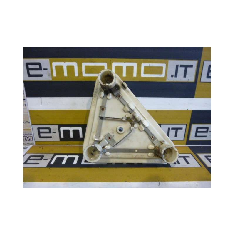 Portalampada fanale posteriore dx 13889D Lancia Prisma 1982-1989 4pin - Illuminazione - 1 Portalampada fanale posteriore dx 13889D Lancia Prisma 1982-1989 4pin - Illuminazione - 1