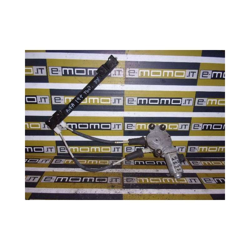 Alzavetro posteriore Dx 467397940 Alfa Romeo 147 2000 - 2015 - Motorino alzavetro - 1 Alzavetro posteriore Dx 467397940 Alfa Romeo 147 2000 - 2015 - Motorino alzavetro - 1
