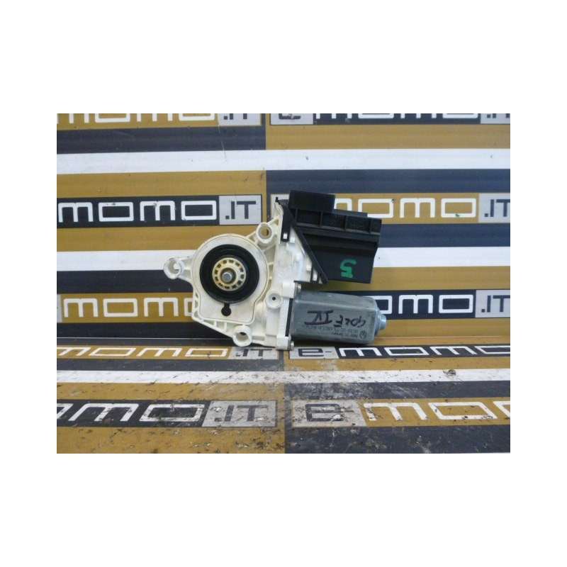 Motorino alzavetro posteriore destro 101388102 Volkswagen Golf IV 1997-2004 - Motorino alzavetro - 1