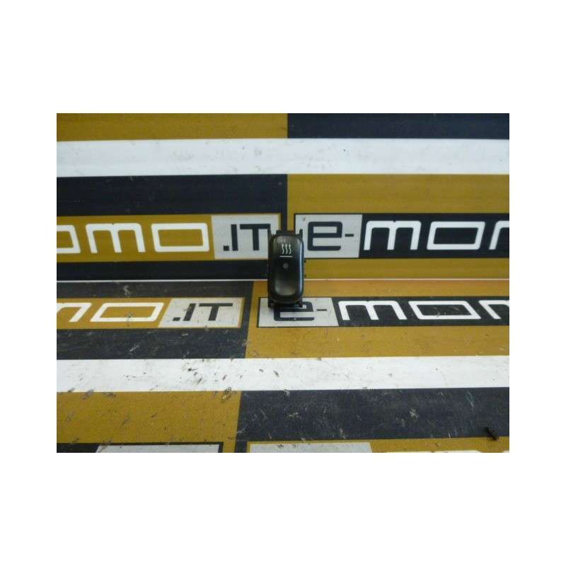 Pulsante riscaldamento cod. 2108212651 Mercedes Classe E W210 1995 - 2003 - Pulsantiera - 1 Pulsante riscaldamento cod. 2108212651 Mercedes Classe E W210 1995 - 2003 - Pulsantiera - 1