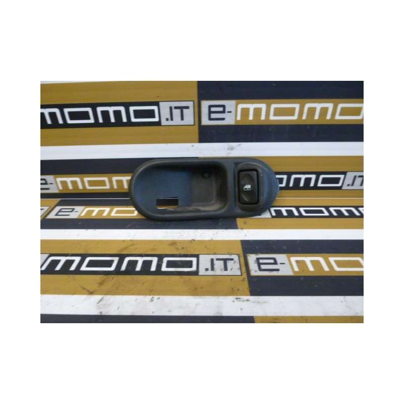 Pulsantiera alzavetri post. Sx cod. AWR6051 Land Rover Discovery - Pulsantiera - 1 Pulsantiera alzavetri post. Sx cod. AWR6051 Land Rover Discovery - Pulsantiera - 1