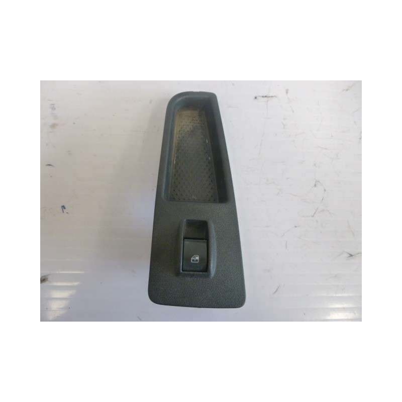 Pulsantiera alzavetro ant. Dx 735469705 Fiat Grande Punto 05-12 6 Pin - Pulsantiera - 1 Pulsantiera alzavetro ant. Dx 735469705 Fiat Grande Punto 05-12 6 Pin - Pulsantiera - 1