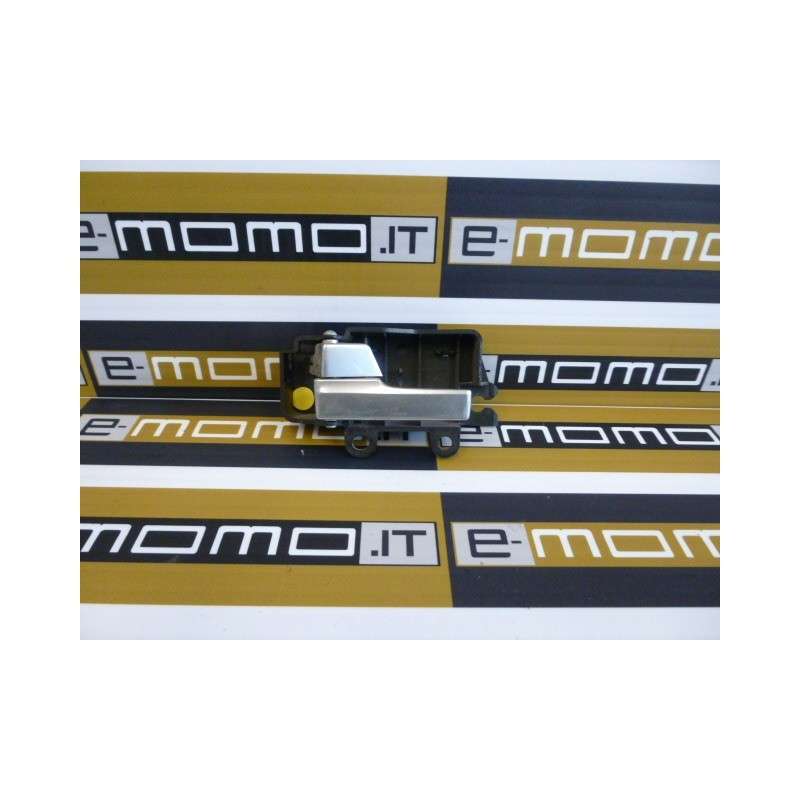 Maniglia interna posteriore destra 3M51R22601 Ford Focus II 2004-2011 - Maniglia - 1 Maniglia interna posteriore destra 3M51R22601 Ford Focus II 2004-2011 - Maniglia - 1