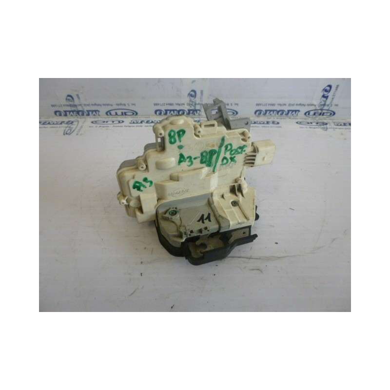Serratura porta posteriore Dx 4F0839016 Audi A3 Sport back 2008 - Serratura - 1 Serratura porta posteriore Dx 4F0839016 Audi A3 Sport back 2008 - Serratura - 1