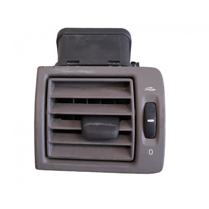Bocchetta aria sinistra 30715098 Volvo S40 2.0 diesel 2004-2012 - Diffusore aria - 1